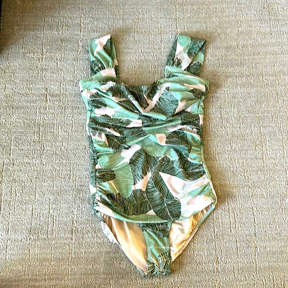 Like new Albion Fit palm one piece.